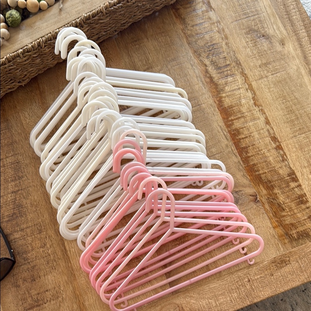 Pearly Pink and White Plastic Kids Hangers (35)